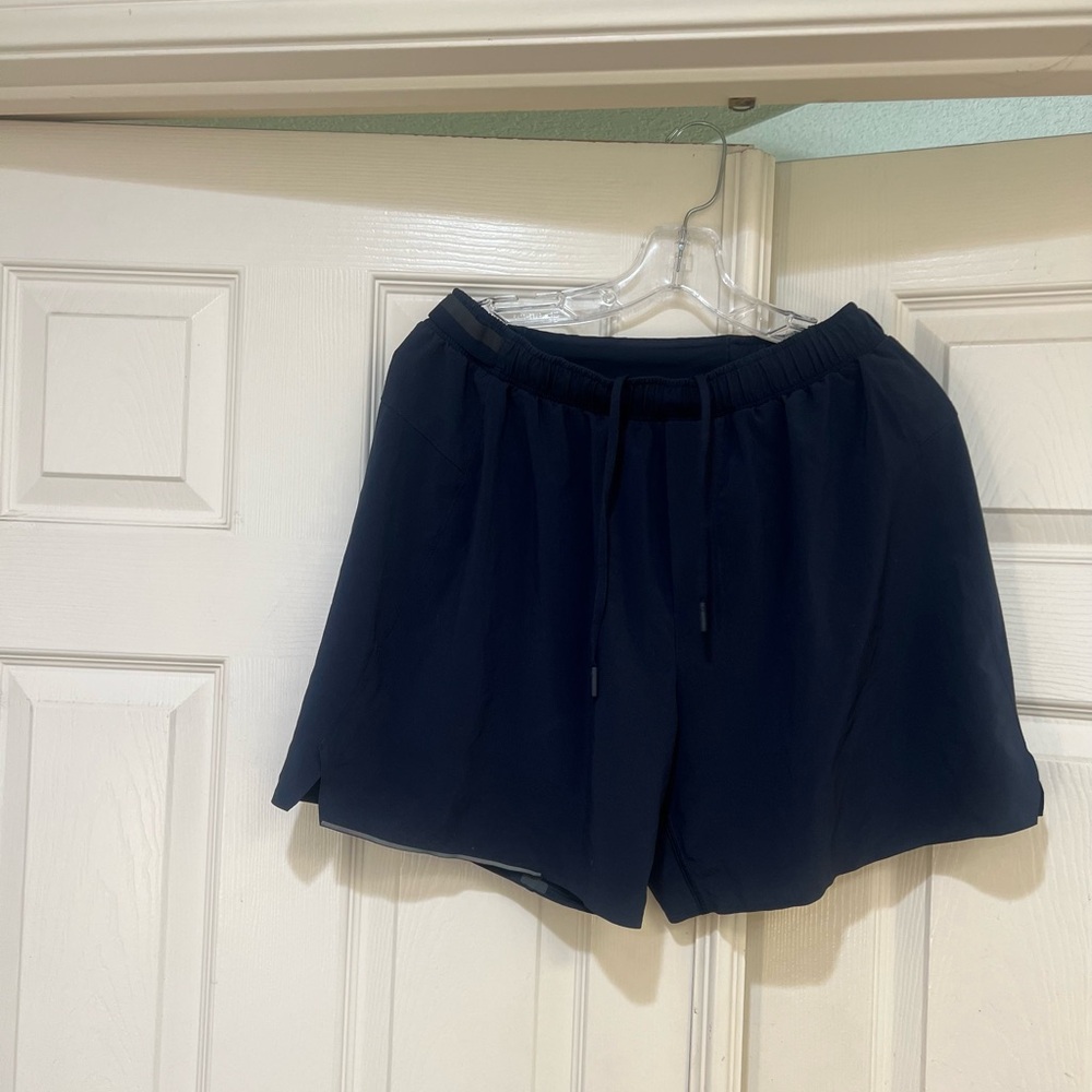 Lululemon Men size large Athletic Navy blue linen Drawstring shorts‎ outdoor